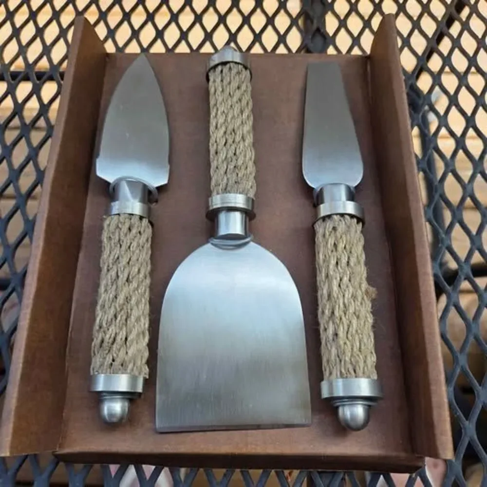 Tommy Bahama cheese knife set